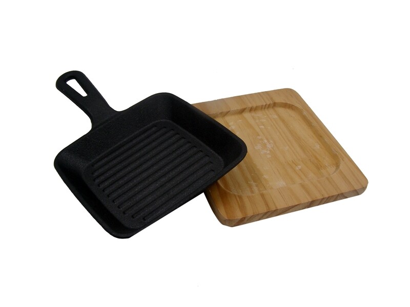 RSC C.I SIZZLER DISH W/WOOD BASE YY083-3 P18-553