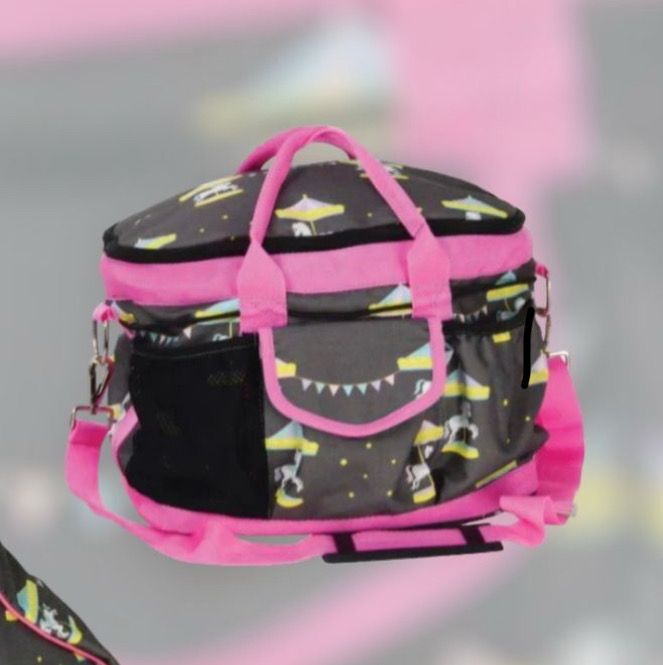 Merry go round grooming bag