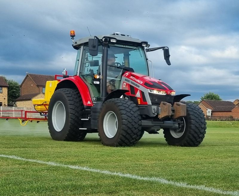 Massey Furguson 5s 105 HP