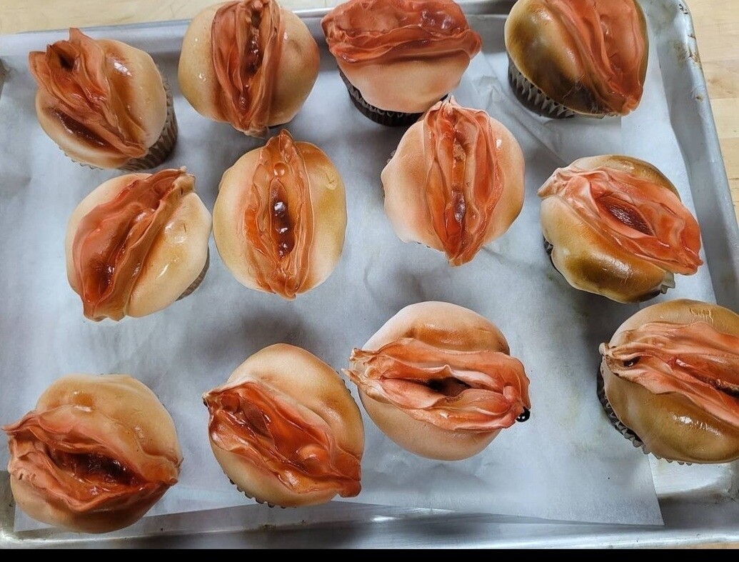 Vulva cupcakes 6 pk