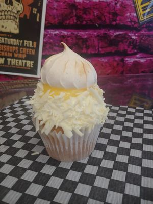 GF Friendly Lemon Meringue Cupcake