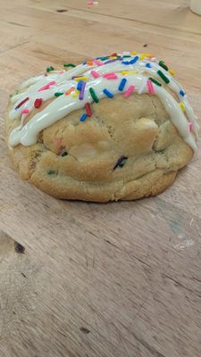 Birthday cake Stuffed cookie