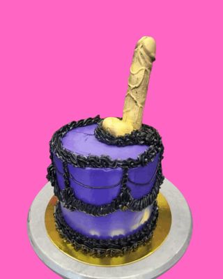 Golden Willy cake