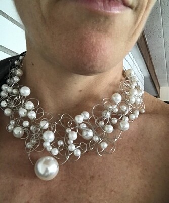 COLLIER ROYAL PERLES BLANCHES