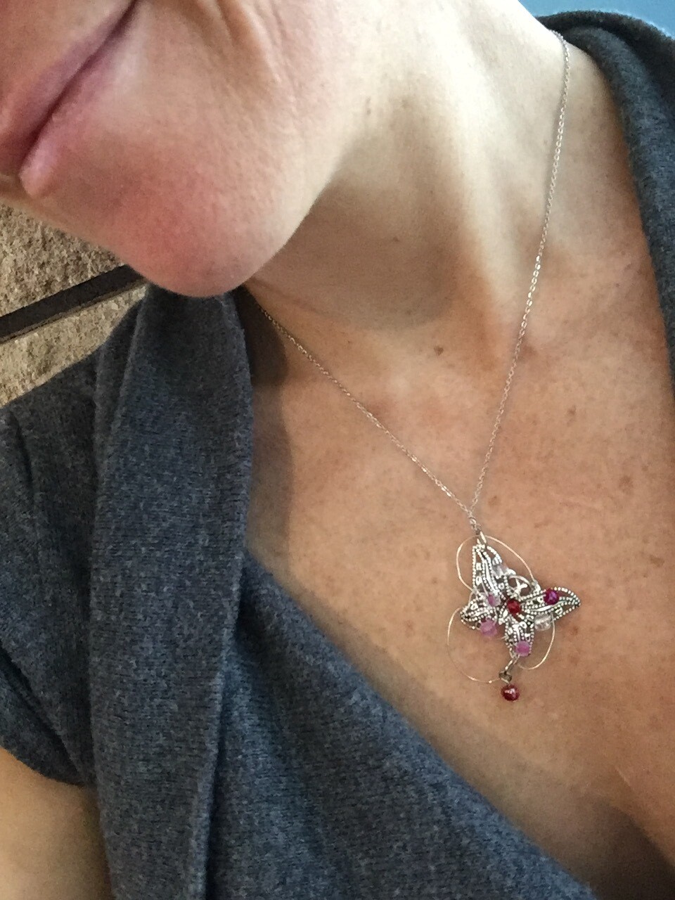 COLLIER PAPILLON D’ARGENT ROSE