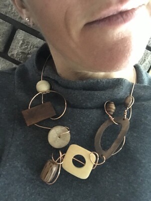 COLLIER BOIS GÉOMÉTRIQUE