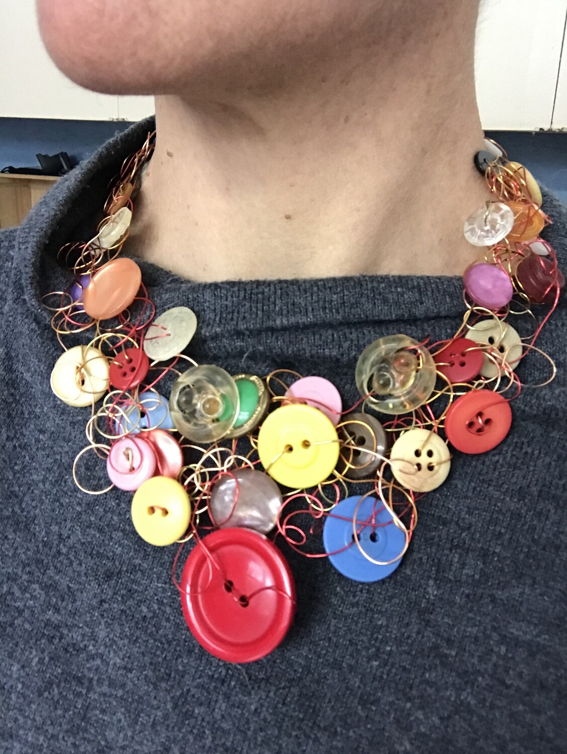 COLLIER BOUTONS MULTICOLORES