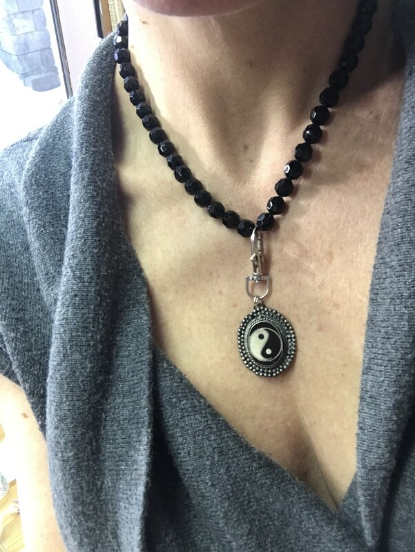 COLLIER YING ET YANG