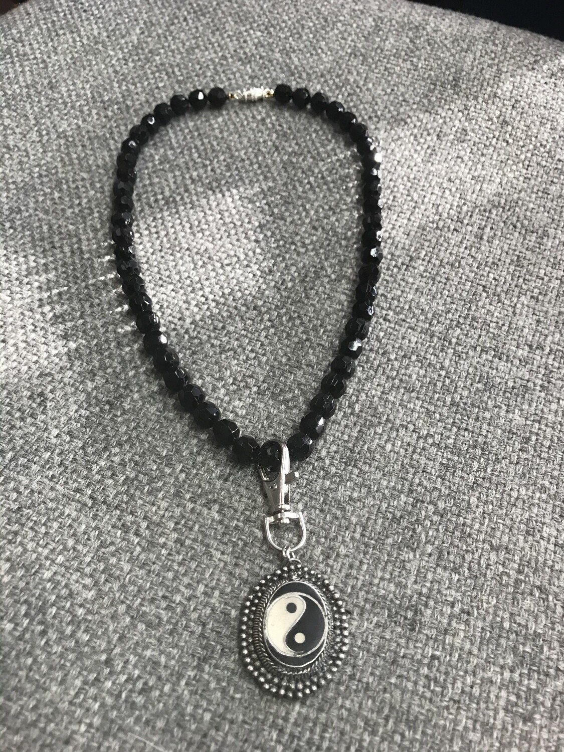 COLLIER YING ET YANG