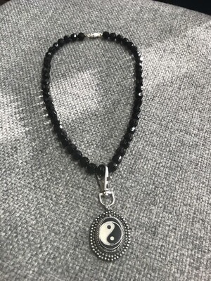 COLLIER YING ET YANG