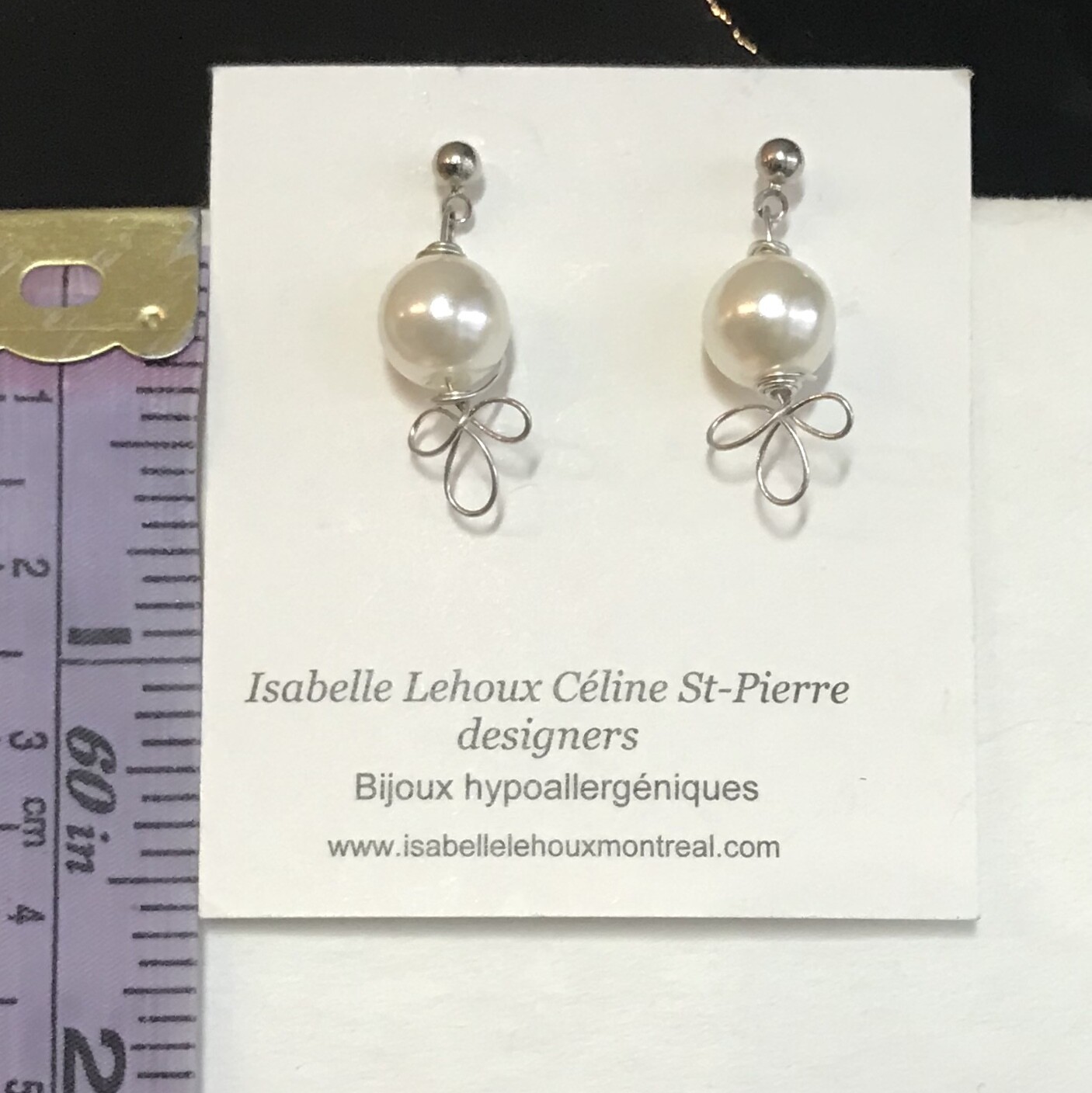 BOUCLES D’OREILLES BLANC PERLE BOUCLES D’OREILLES BLANC PERLE