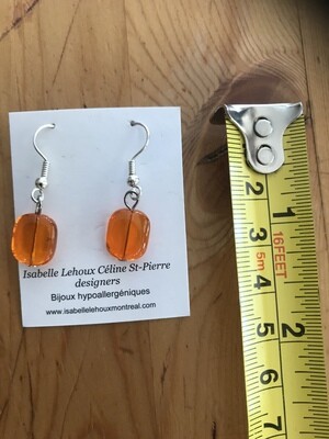 BOUCLES D’OREILLES CARRÉES