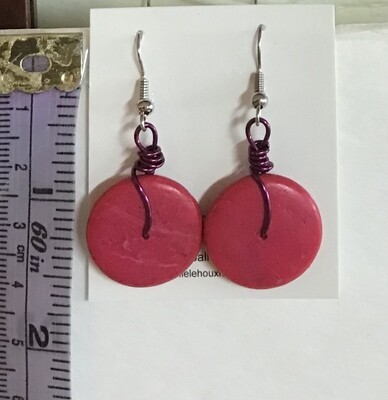 BOUCLES D’OREILLES PASTILLES BOIS ROUGE