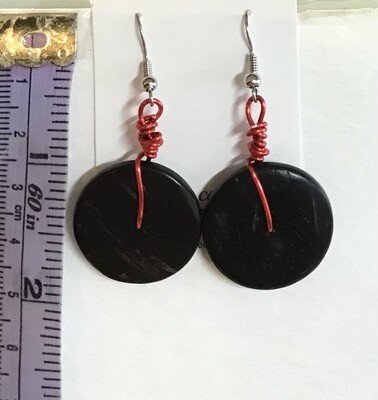 BOUCLES D’OREILLES PASTILLES BOIS NOIR