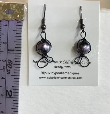 BOUCLES D’OREILLES FANTAISIE ROSE NOIRE