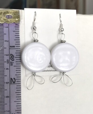 BOUCLES D’OREILLES PASTILLES BLANCHES