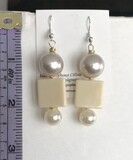 BOUCLES D’OREILLES PERLES ET CRÈME