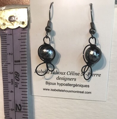 BOUCLES D’OREILLES GRIS NOIR