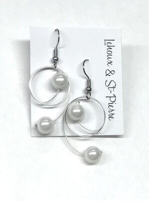 BOUCLES D’OREILLES DUO DE PERLES BLANCHES 
