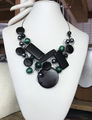 COLLIER TRESSE ÉMERAUDE COLLIER TRESSE ÉMERAUDE