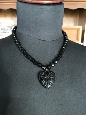 COLLIER COEUR NOIR