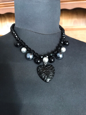 COLLIER PERLES ET COEUR