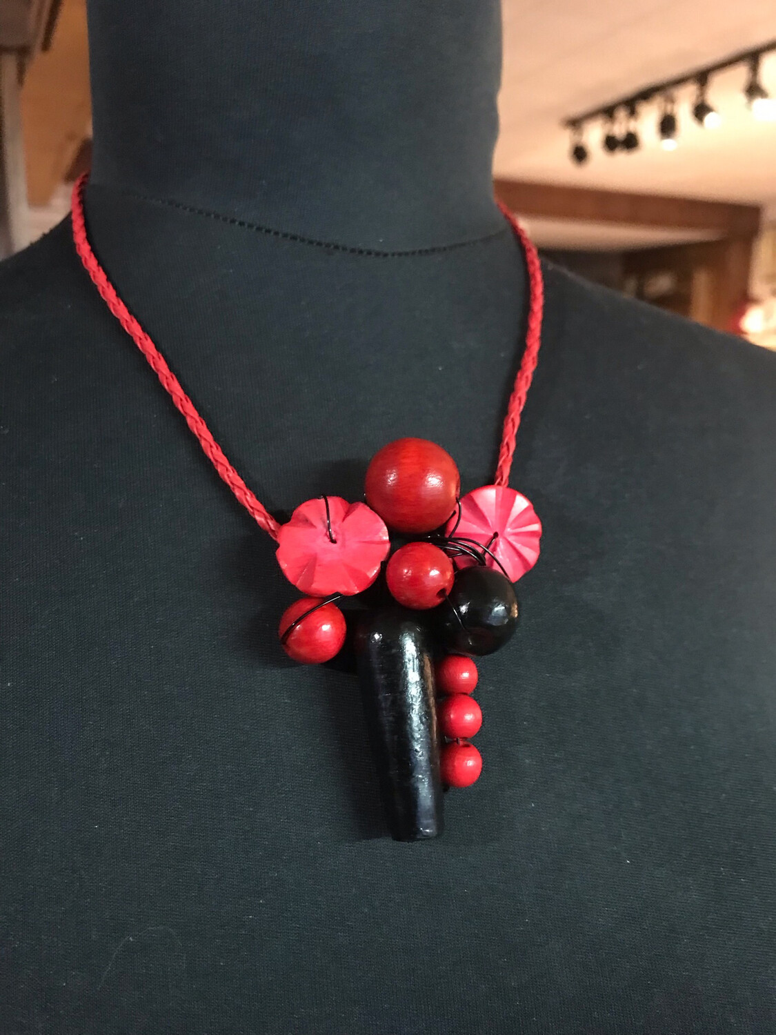 COLLIER ROUGE BOISÉ