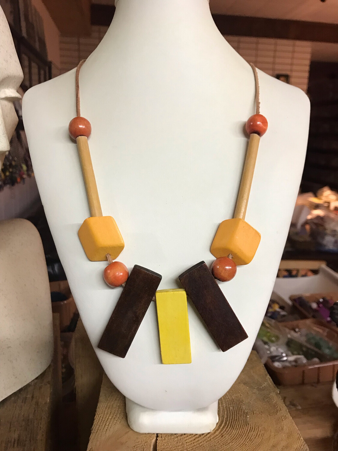 COLLIER BOIS D’INSPIRATION AGRUME 