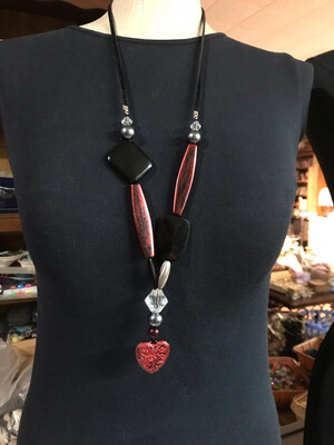 COLLIER COEUR ARTISTIQUE ROUGE 