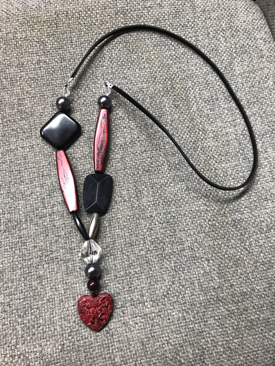 COLLIER COEUR ARTISTIQUE ROUGE 