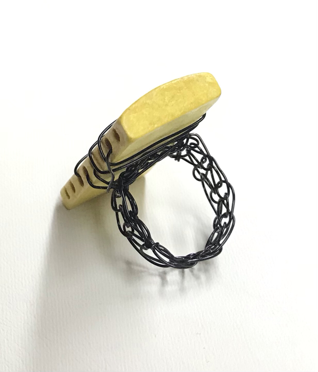 BAGUE RECTANGULAIRE BOIS JAUNE