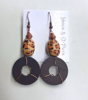 BOUCLES D’OREILLES BOIS TIGRÉ