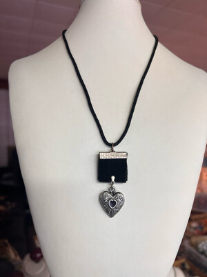 COLLIER CŒUR DE VELOURS