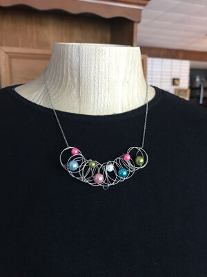 COLLIER ANNEAUX MULTICOLORE 