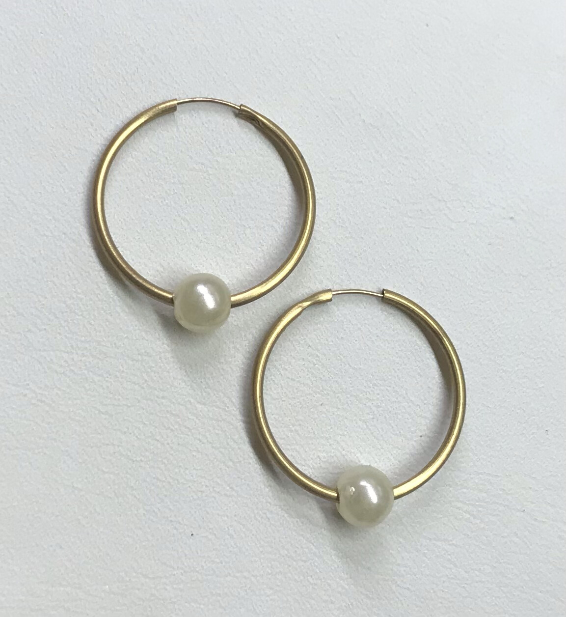BOUCLES D’OREILLES ANNEAUX LAITON CRÈME BOUCLES D’OREILLES ANNEAUX LAITON CRÈME