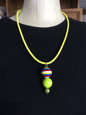 COLLIER JAUNE NÉON