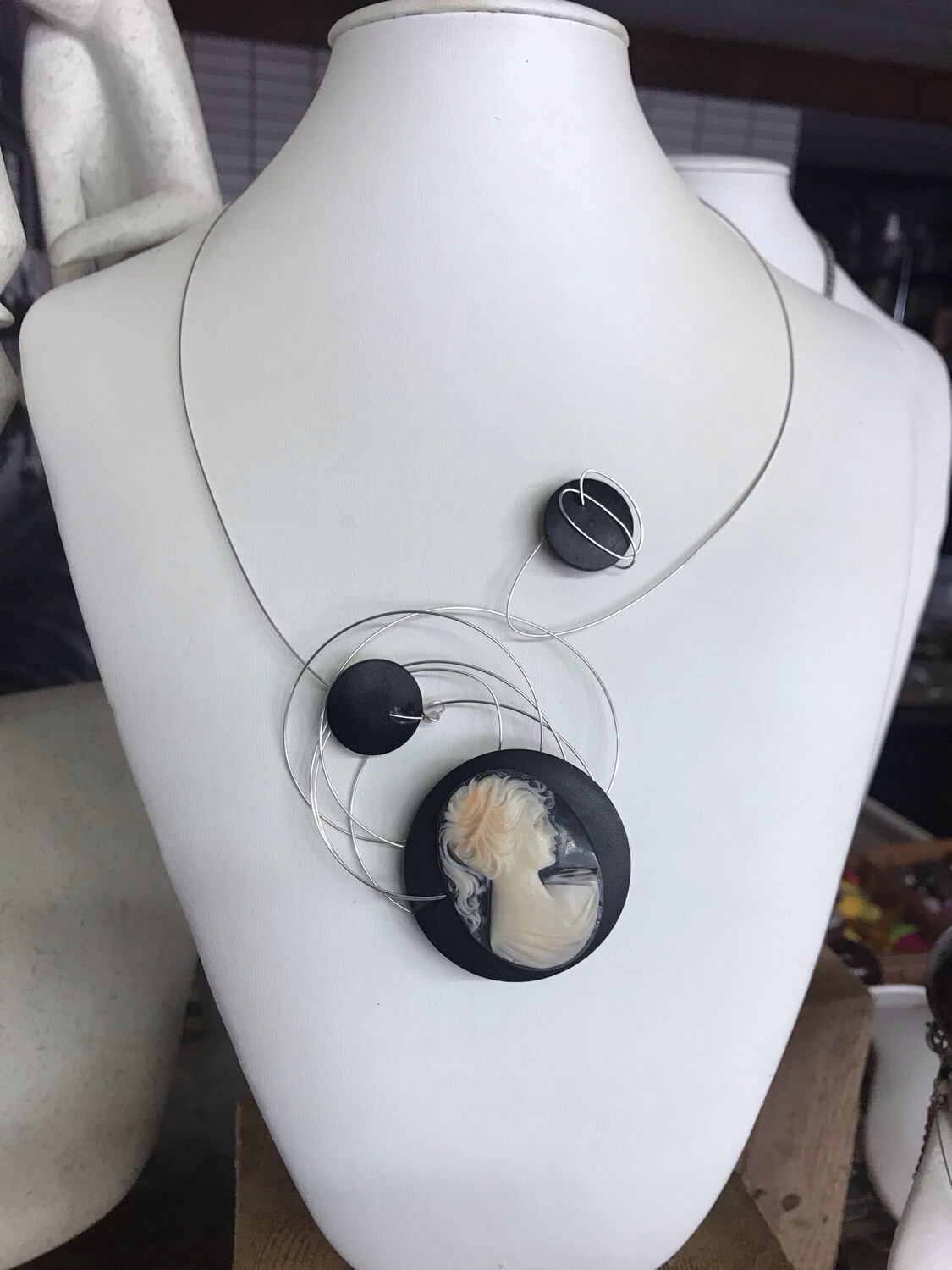 COLLIER CAMÉE NOIR