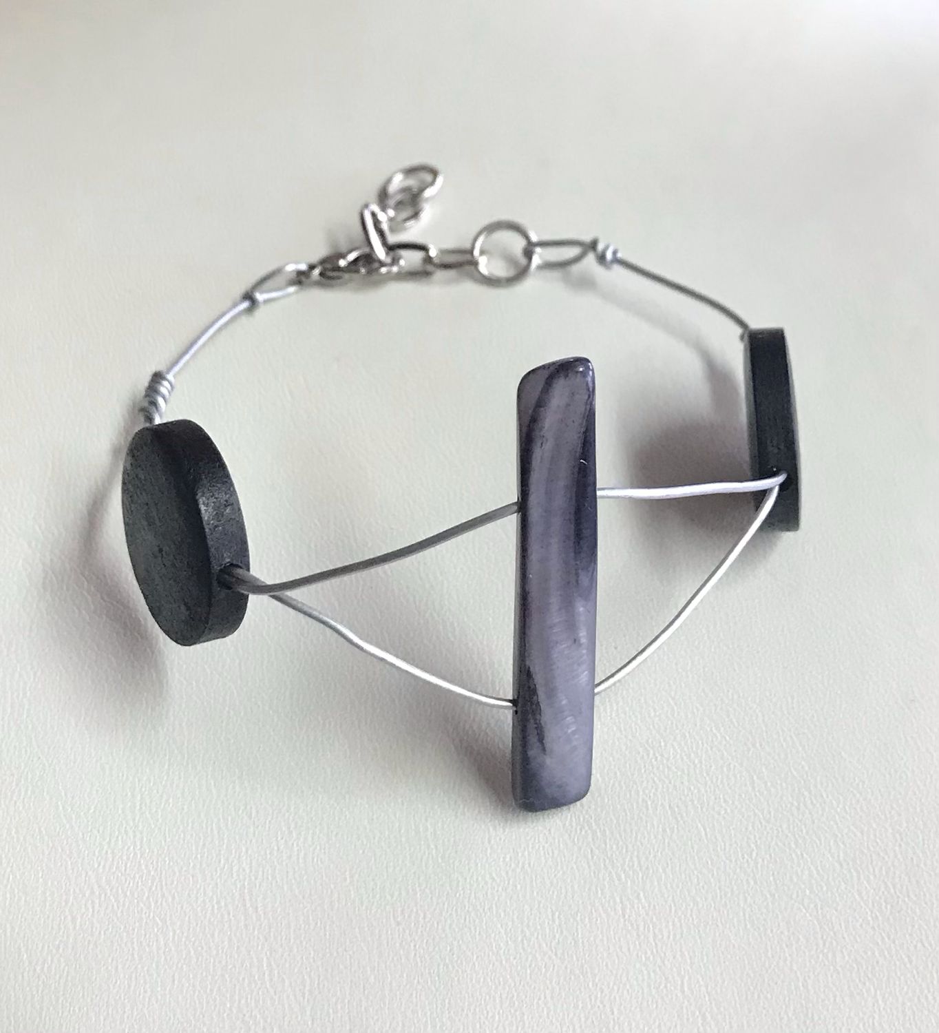 BRACELET COQUILLAGE HÉMATITE 