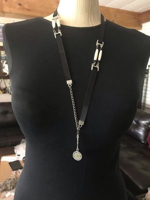 COLLIER MÉDAILLÉ 