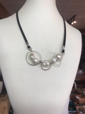 COLLIER TRILOGIE BLANC