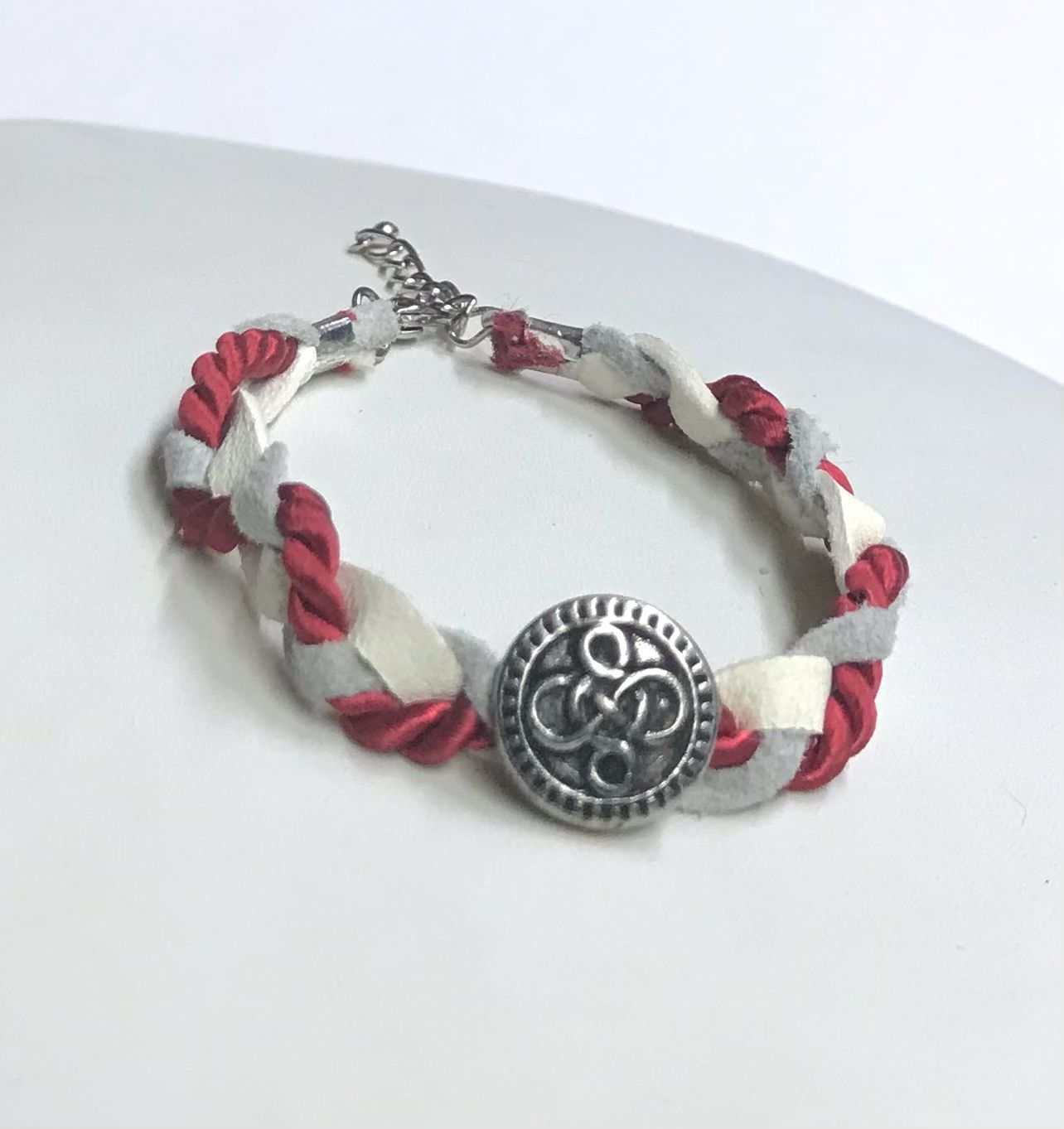 BRACELET ROUGE MÉTALLIQUE 