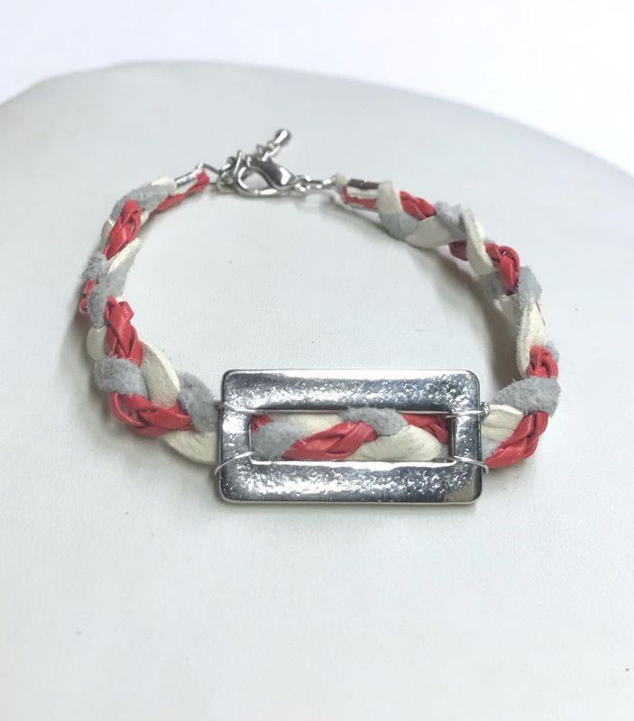 BRACELET ROUGE VIF MÉTALLIQUE 