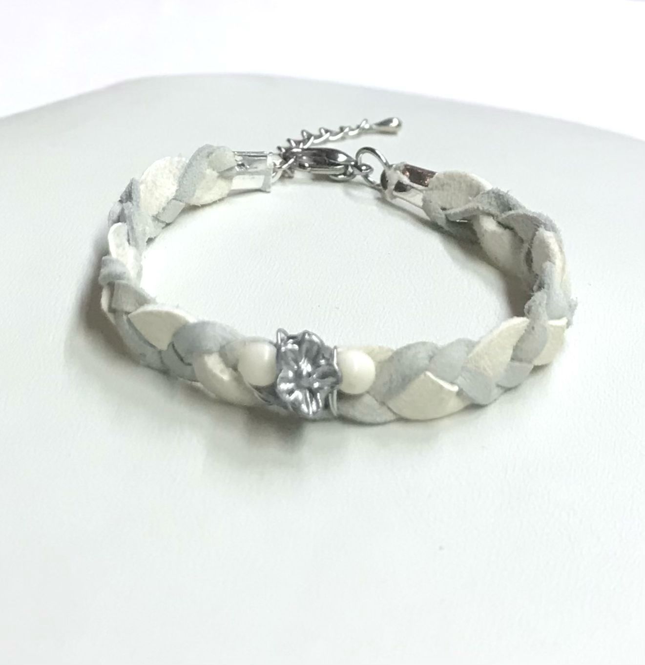 BRACELET TRESSÉ FLEUR DE MÉTAL