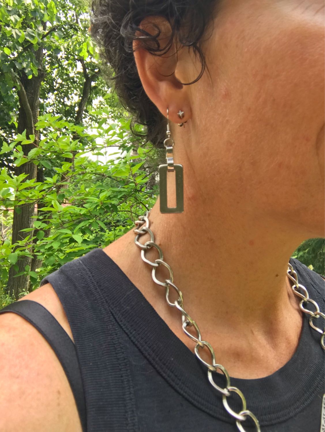 BOUCLES D’OREILLES RECTANGLE MÉTALLIQUE