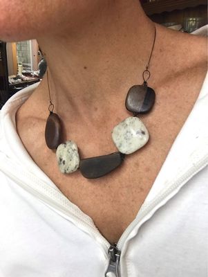 COLLIER HAÏKU CRÈME CHOCO