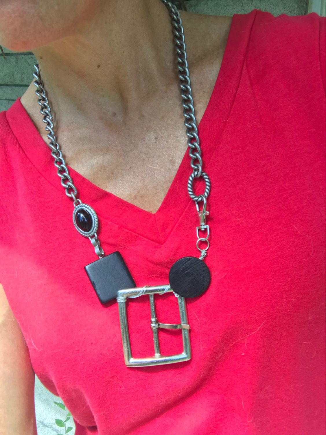 COLLIER BOUCLE DE MÉTAL