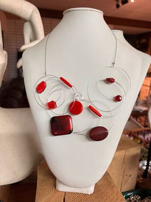 COLLIER TOURBILLON ROUGE