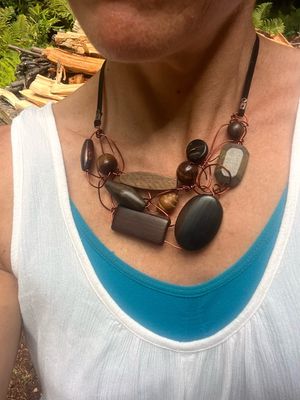 COLLIER BOIS D’ARCHITECTURE BRUN