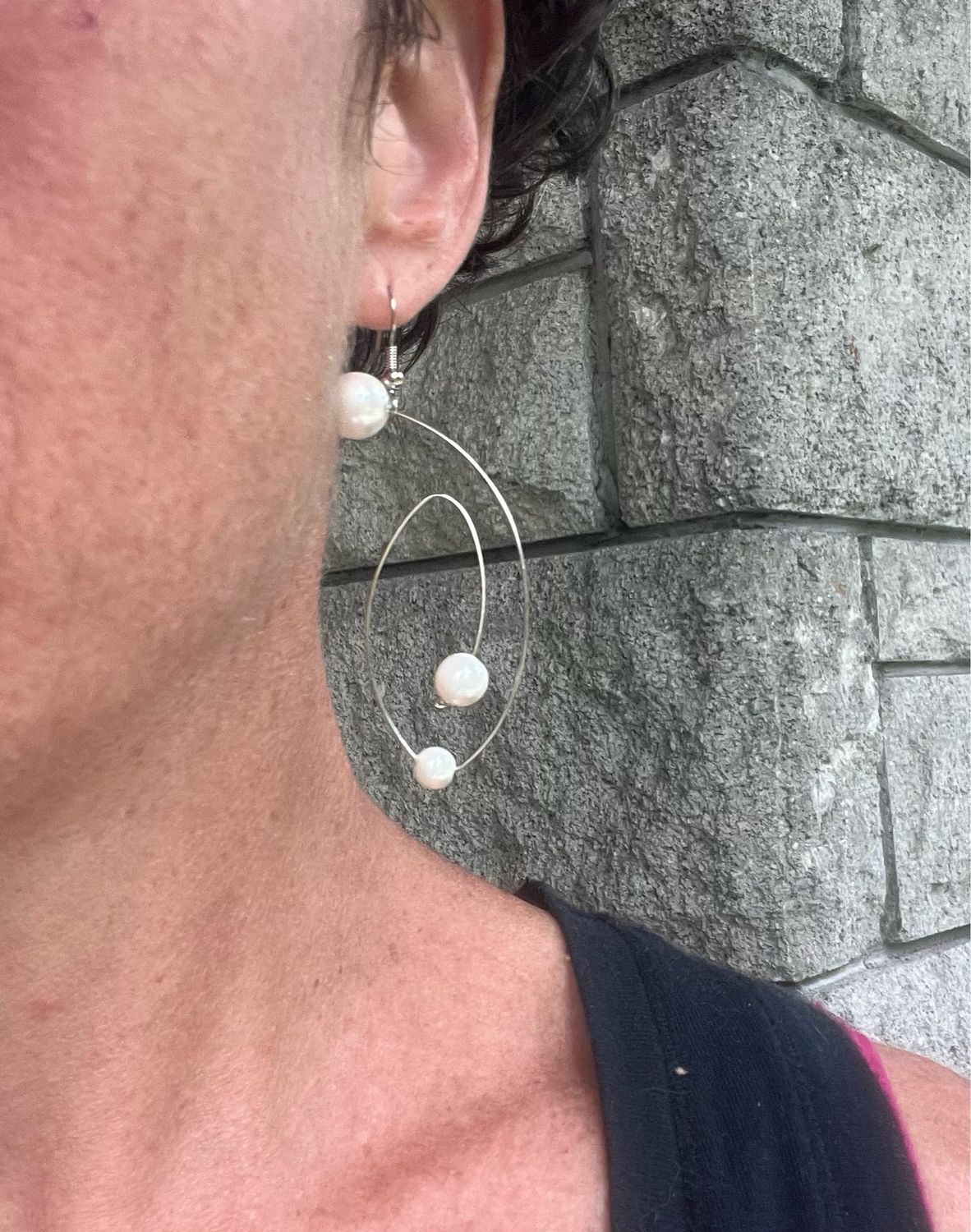 BOUCLES D’OREILLES JEUNE FILLE À LA PERLE BLANC