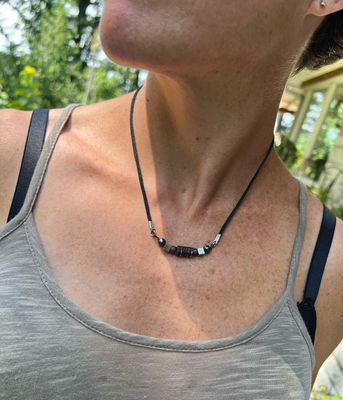 COLLIER CARRÉ CHARCOAL